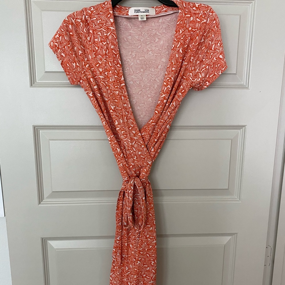 Diane von Furstenberg wrap dress size 6